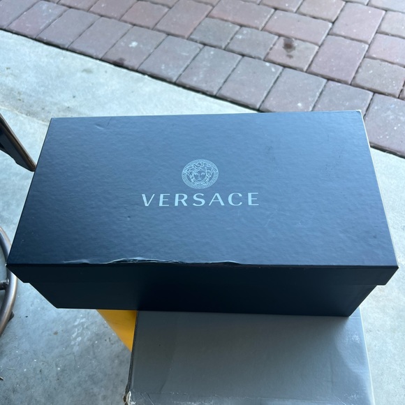 Versace slides cursive writing main image 4